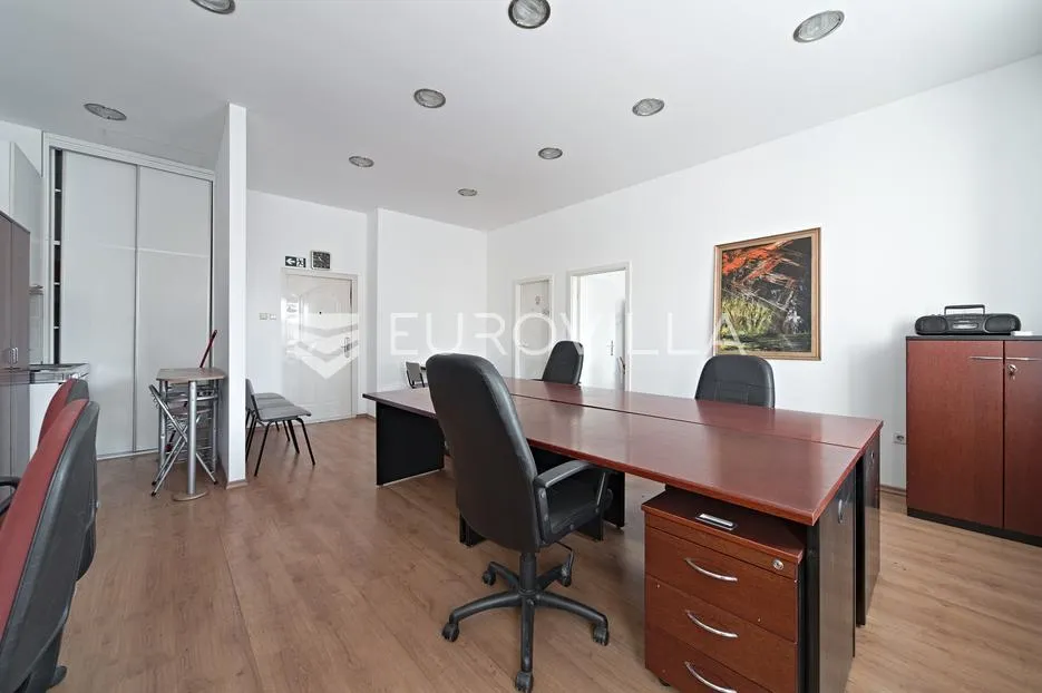 osijek, centar, iznajmljuje se poslovni prostor površine 70 m² - slika 10