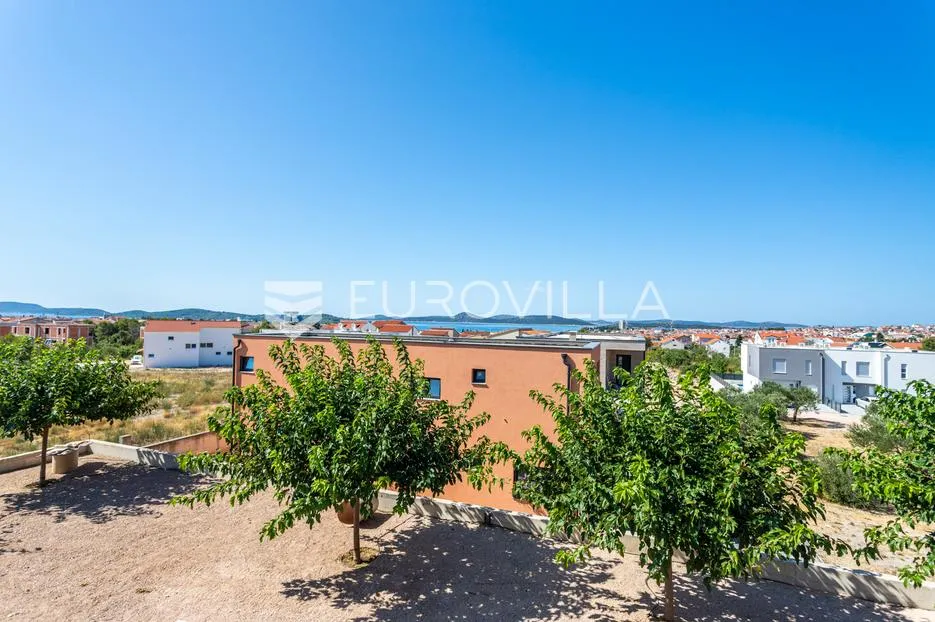 vodice, prekrasna i prostrana vila s bazenom, 730,25 m² - slika 24