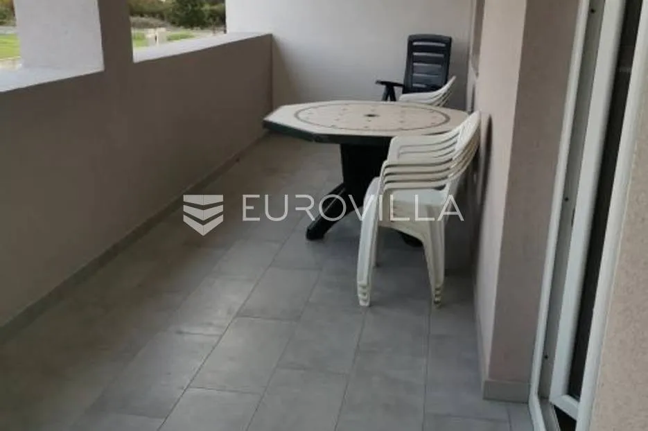 istra, pula, samostojeća kuća sa dva stana i velikom okućnicom - slika 12