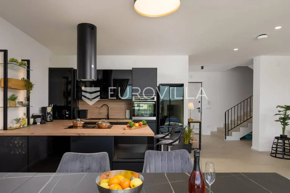 rovinj, rovinjsko selo - luksuzna vila na izoliranoj lokaciji - slika 25