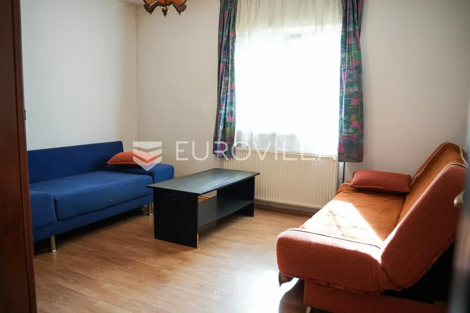tovarnik, izuzetna prilika, prostrana kuća s tri stana i okućnicom od 1.949 m² - slika 25