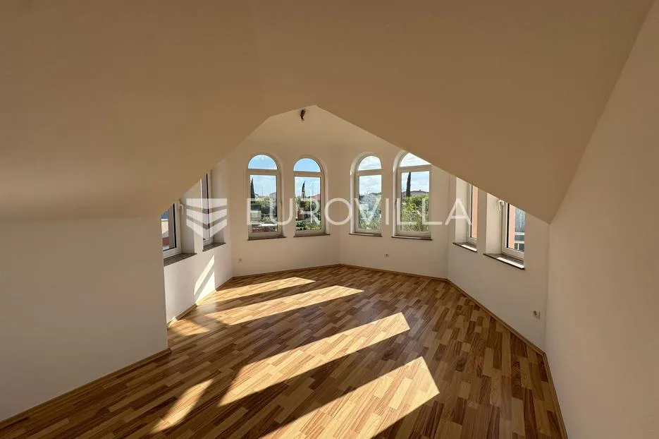fažana, valbandon, raskošna vila s tri stambene jedinice, 360 m² - slika 28