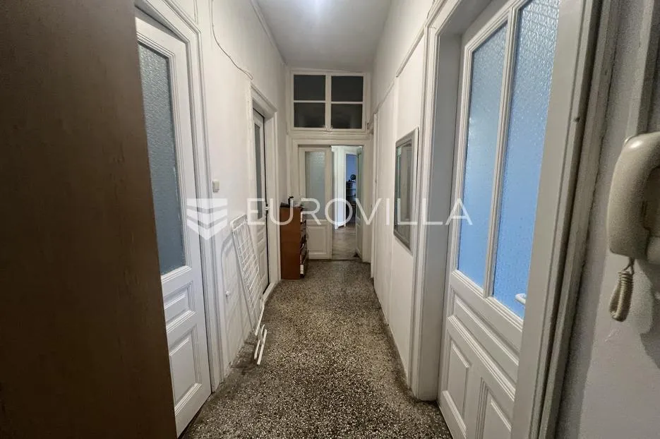 pula, kaštanjer stan u starogradnji 65 m2 - slika 8