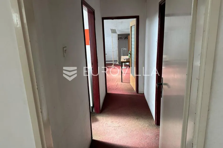 požega, matice hrvatske, atraktivan poslovni prostor 270 m² - slika 5
