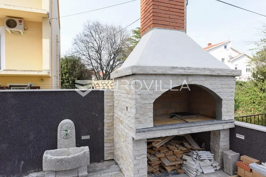 zadar, diklo, dvosoban stan s vrtom, jacuzzijem i krovnom terasom - slika 12