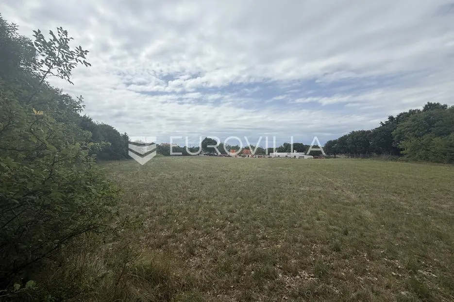 istra, hreljići - odlično građevinsko zemljište 1886 m2 na mirnoj lokaciji - slika 3