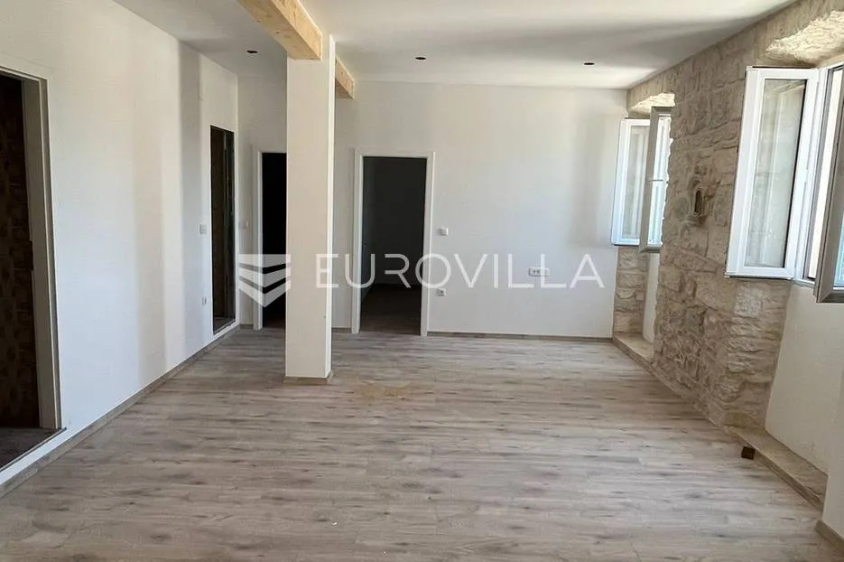 otok korčula, žrnovo, stan u kamenoj kući - slika 24