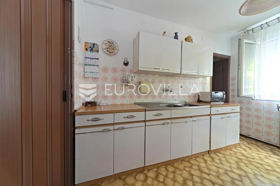 osijek, gornji grad, prodaje se trosoban stan površine 71 m² - slika 13