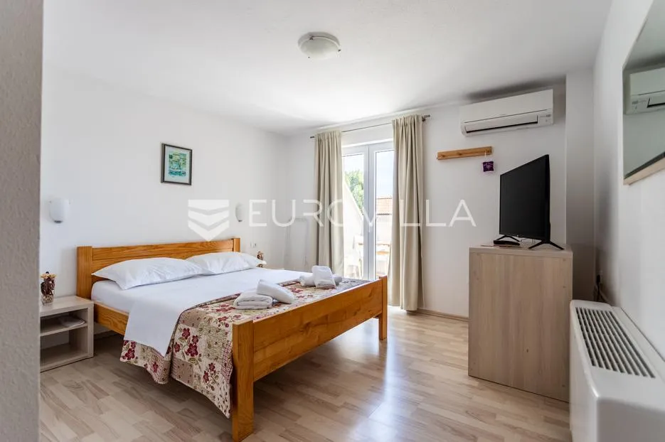 brač, bol, manji obiteljski hotel s restoranom, 1.000 m² - slika 2