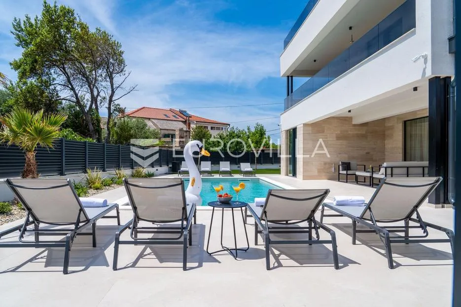 zadar, privlaka, ekskluzivna moderna vila s bazenom i wellness zonom - slika 13