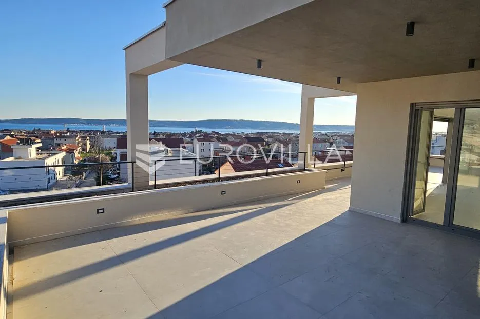 kaštela, penthouse od 102 m² treći kat s garažom povezan liftom - slika 21