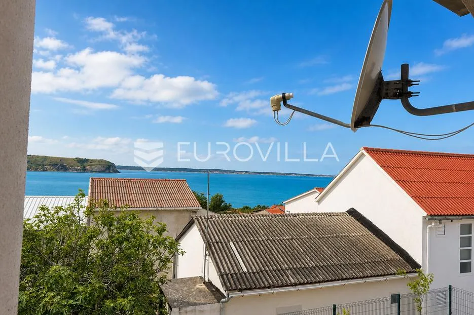 zadar, rtina, kuća s bazenom i tri stambene jedinice, 200 m od mora - slika 23
