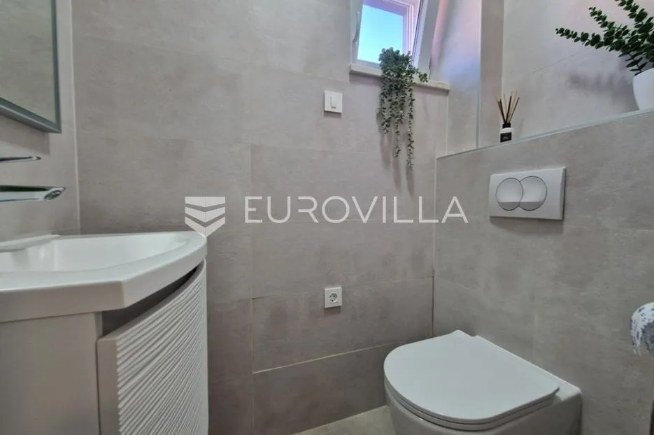 vir, dvoetažni apartman 40 m od mora, krovna terasa s panoramskim pogledom na more - slika 20