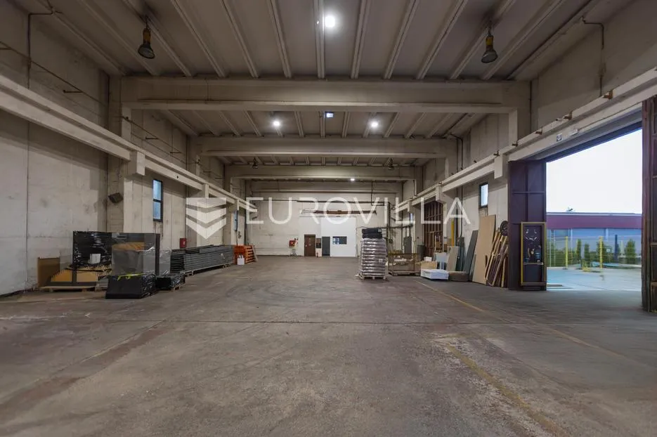 kukuljanovo, industrijski kompleks s dvije hale, zemljište 4,435 m² - slika 6