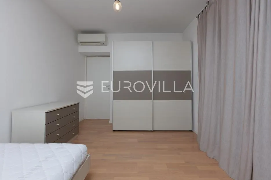 rijeka, donja vežica, peterosobni stan 186 m², dva balkona, parking - slika 16