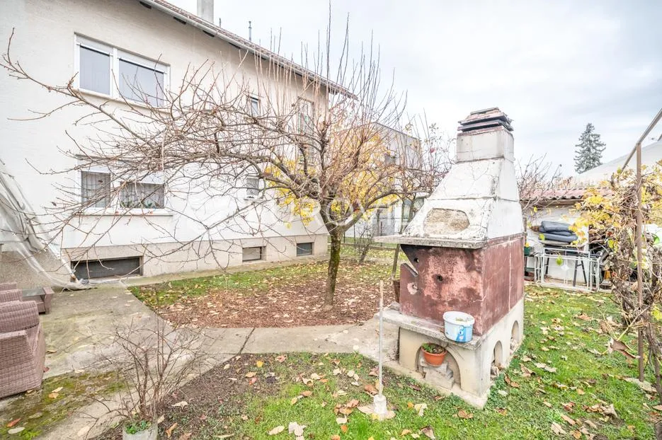 velika gorica, funkcionalna kuća 400 m2 - slika 14