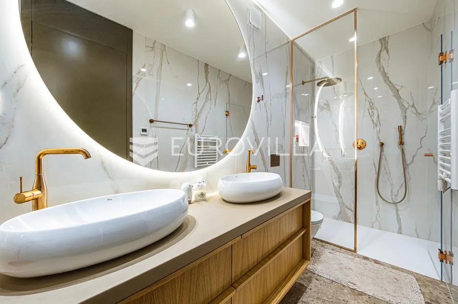 zagreb, zelengaj, trosobni luksuzni stan u urabnoj vili, 200 m² - slika 19