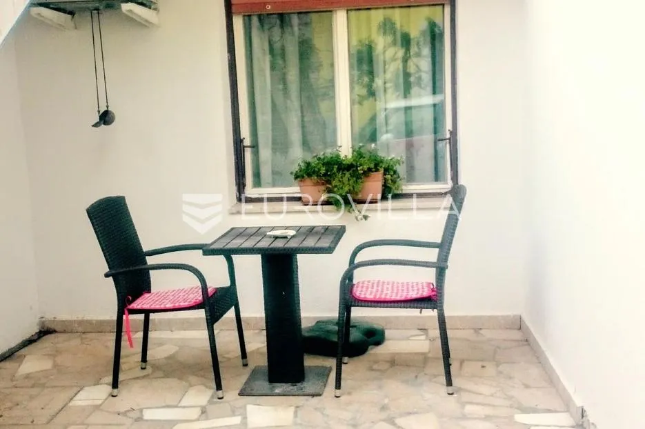istra, premantura, vezana kuća s dva stana na odličnoj lokaciji, 90 m², uređeno - slika 10