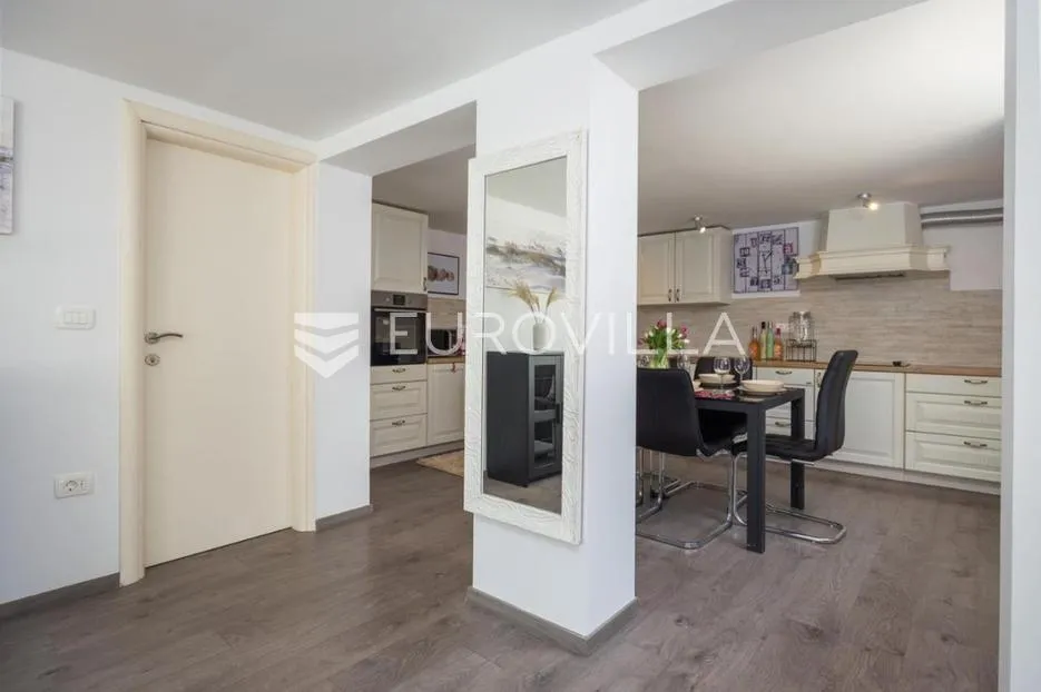 medulin, istra, luksuzna samostojeća vila 205 m² s bazenom i pogledom na more - slika 26