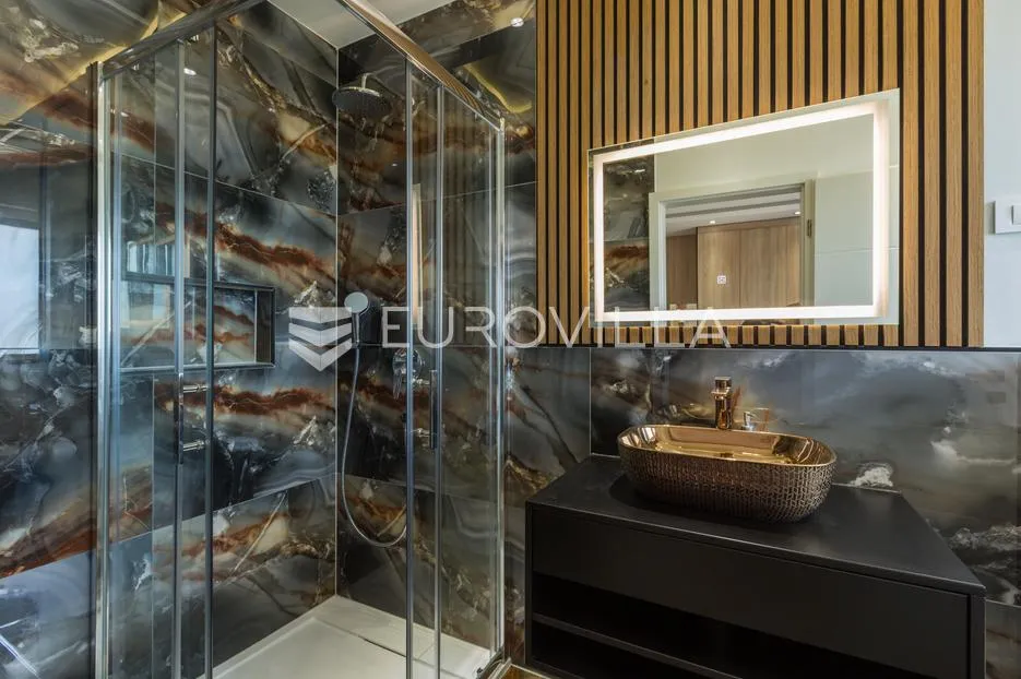 istra, medulin, moderna elegantna vila 200 m² blizu mora i plaža - slika 27