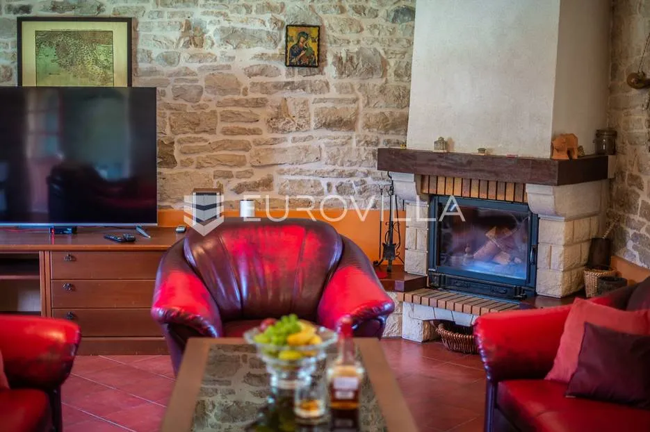 žminj, raskošna kamena vila u središtu istre - slika 18