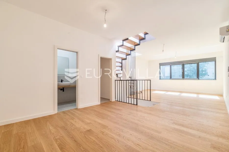 Zagreb centar Novogradnja četverosoban stan 112 m²