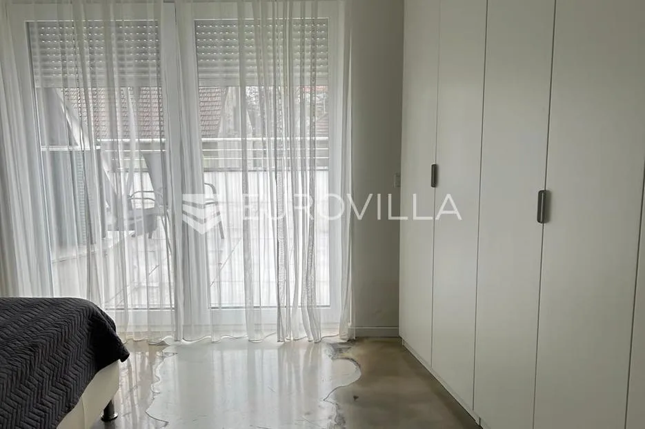 nova gradiška, prostrana i moderna kuća 200 m² - slika 11