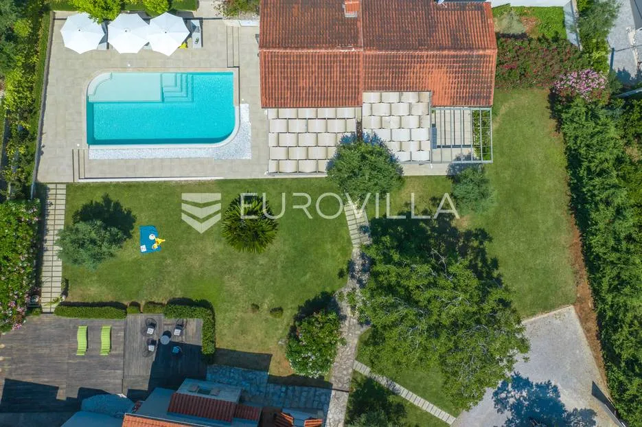 ližnjan: vila s bazenom na prostranoj okućnici - slika 69