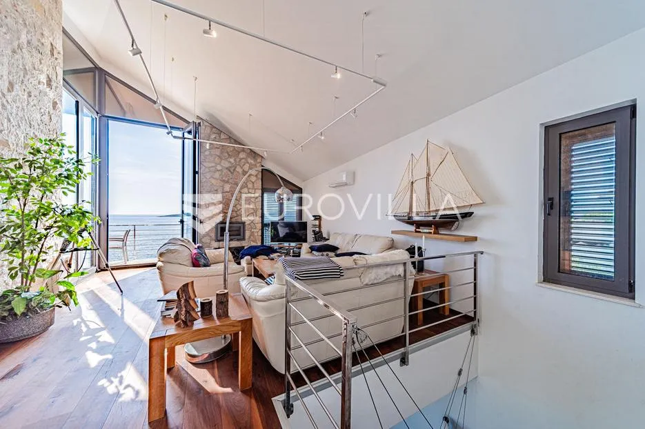 otok korčula, vela luka, villa prvi red uz more - slika 39