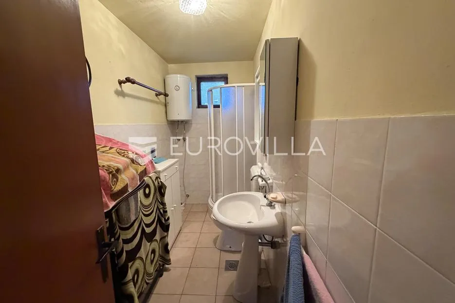 mandićevac, vikendica 66 m² s vinogradom, izvrsna investicija - slika 4