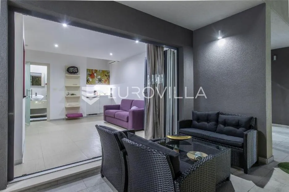 rogoznica, kuća s bazenom i pogledom na more, 352 m² - slika 30