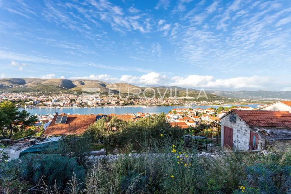 trogir, čiovo, građevinsko zemljište s pogledom na stari grad, ukupne površine 3.300 m² - slika 5