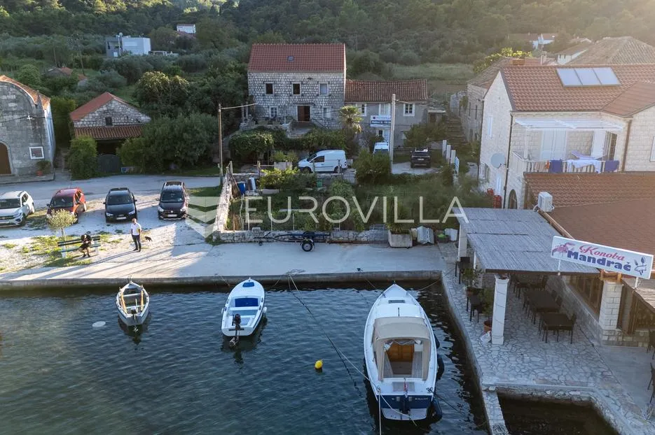 pelješac, broce, tradicionalna kamena kuća uz more - slika 2