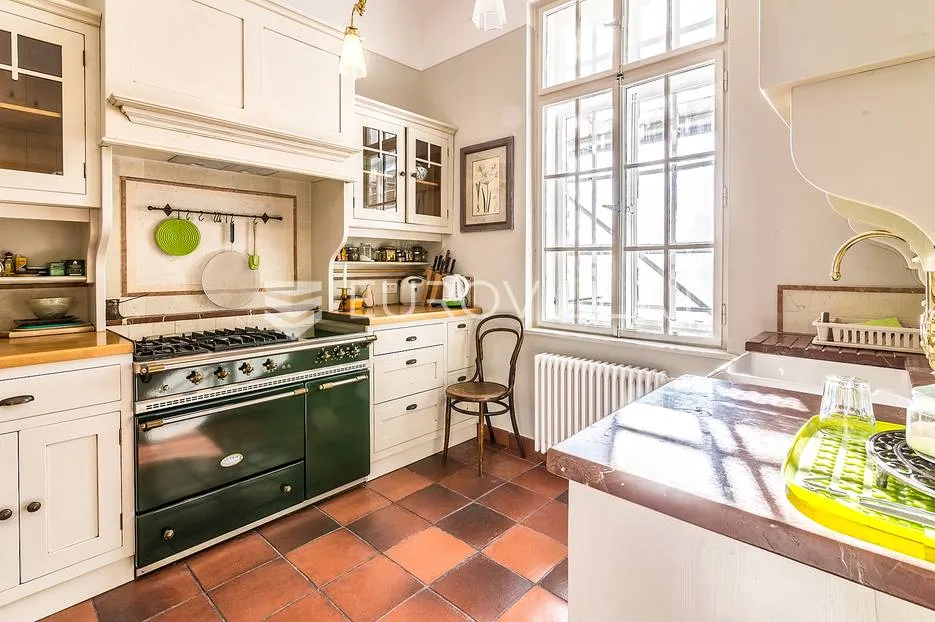 marulićev trg, luksuzan četverosoban stan 175m2 - slika 5