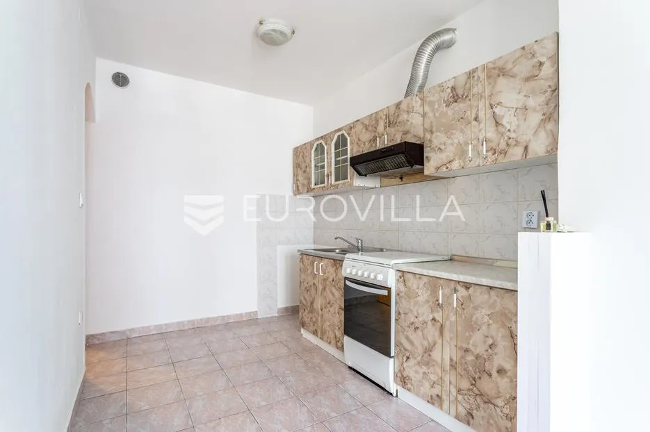 solin, hektorovićeva ulica, jednosobni stan ukupne površine 42 m² - slika 4