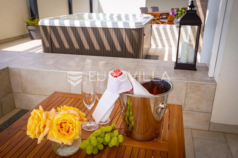 zagreb, dubrava, luksuzan penthouse s terasom i jaccuzijem - slika 15