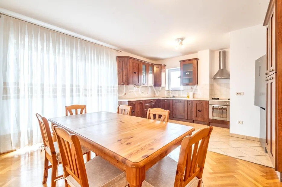 zagreb, maksimir, jurja ves, četverosoban stan površine 133.8 m2 - slika 4