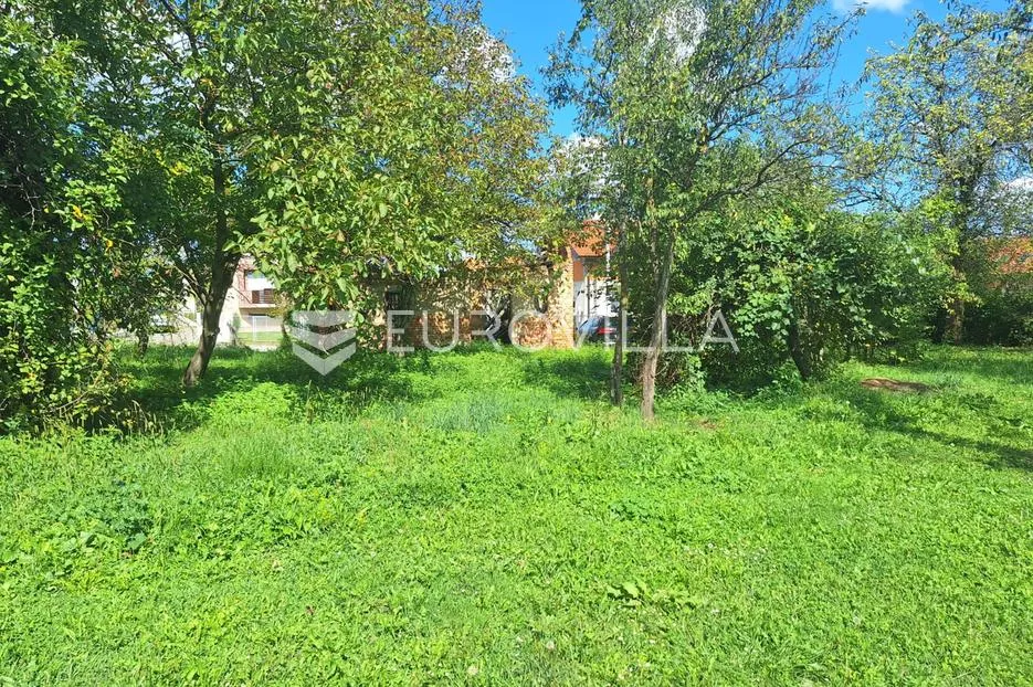karlovac, švarča, građevinsko zemljše 1612 m² na mirnoj lokaciji - slika 5
