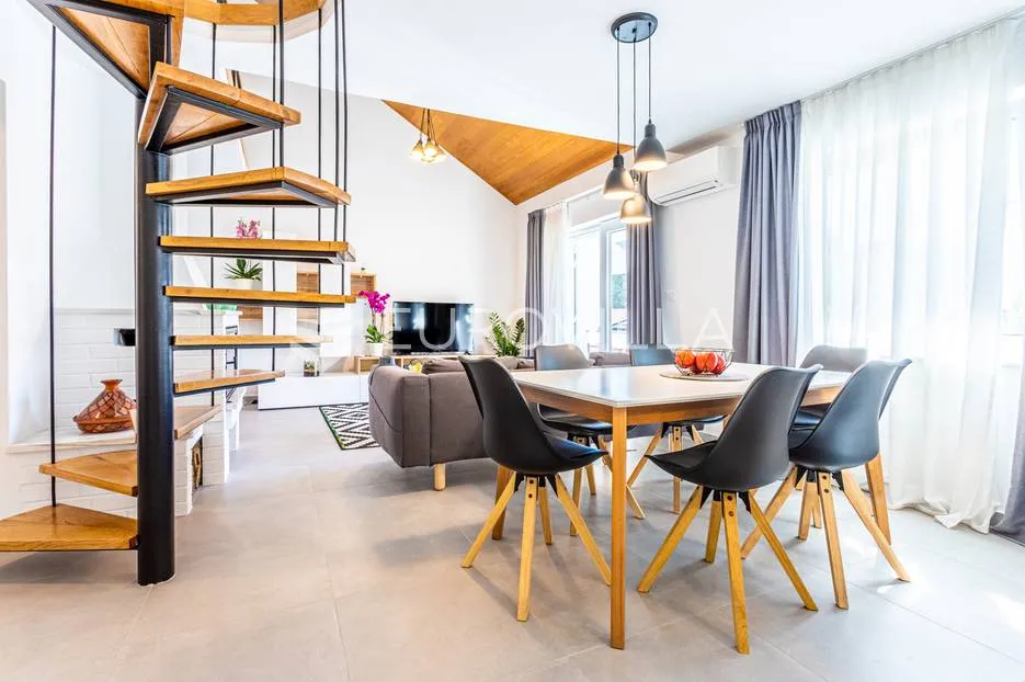 split, bol, moderan penthouse, 4 spavaće sobe - slika 5