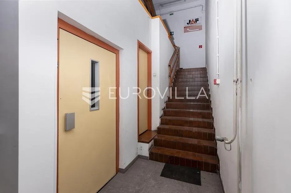 kukuljanovo, industrijski kompleks s dvije hale, zemljište 4,435 m² - slika 10