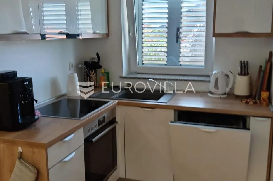 zadar, vrsi kuća s pogledom na more - slika 4