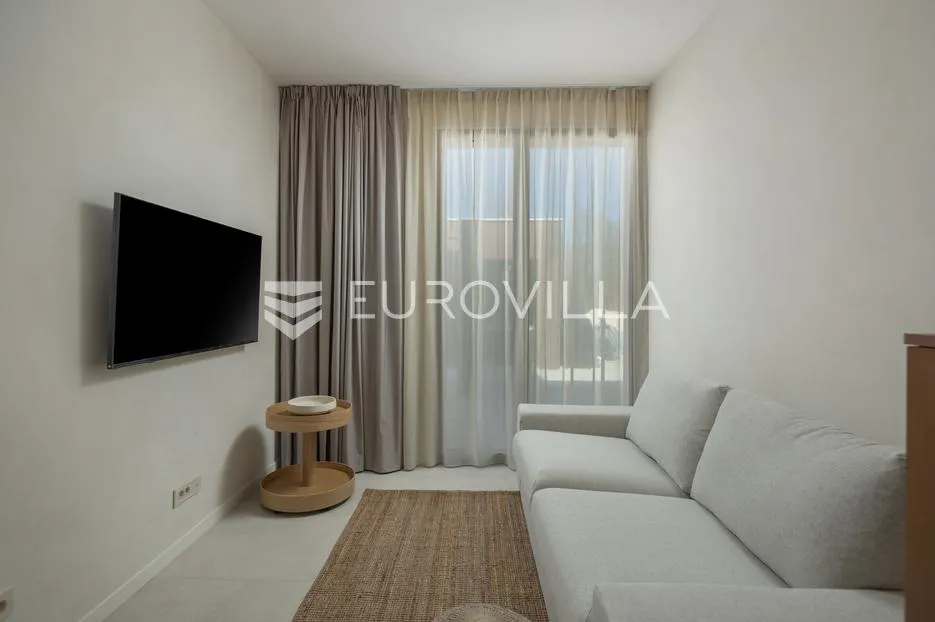 istra, labin, vrhunska moderna villa b, grijani bazen 48 m², 2402 m² uređene okućnice - slika 59
