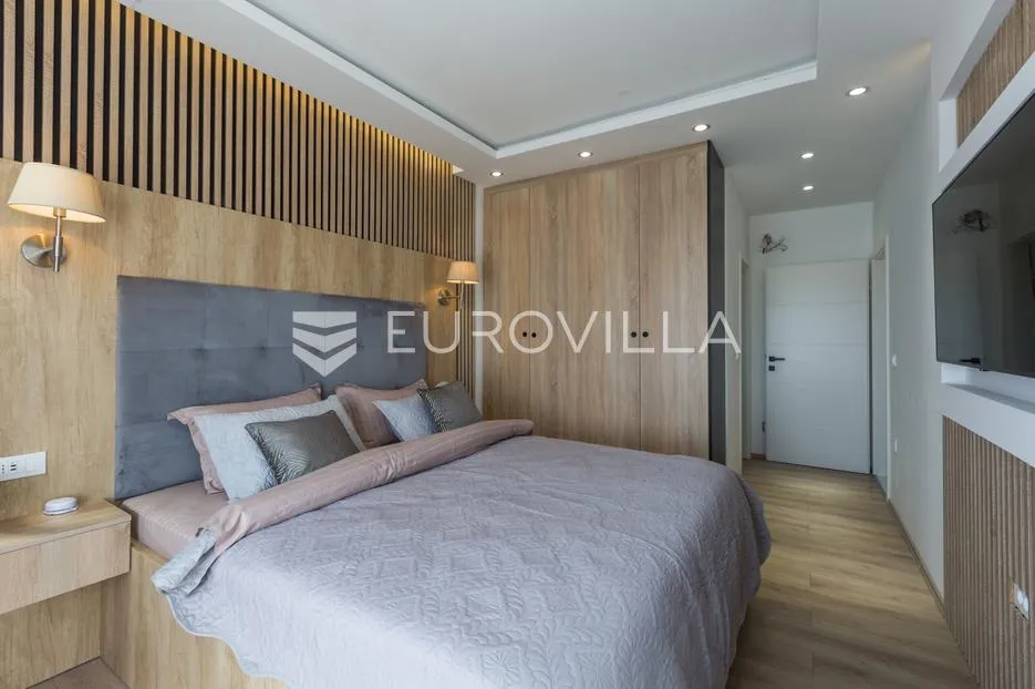 istra, medulin, moderna elegantna vila 200 m² blizu mora i plaža - slika 34