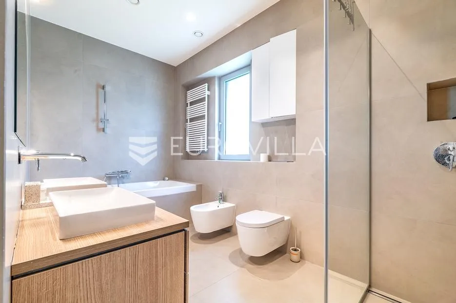 šalata, novogradnja, luksuzan četverosoban stan s vrtom, wellness, apartman - slika 11