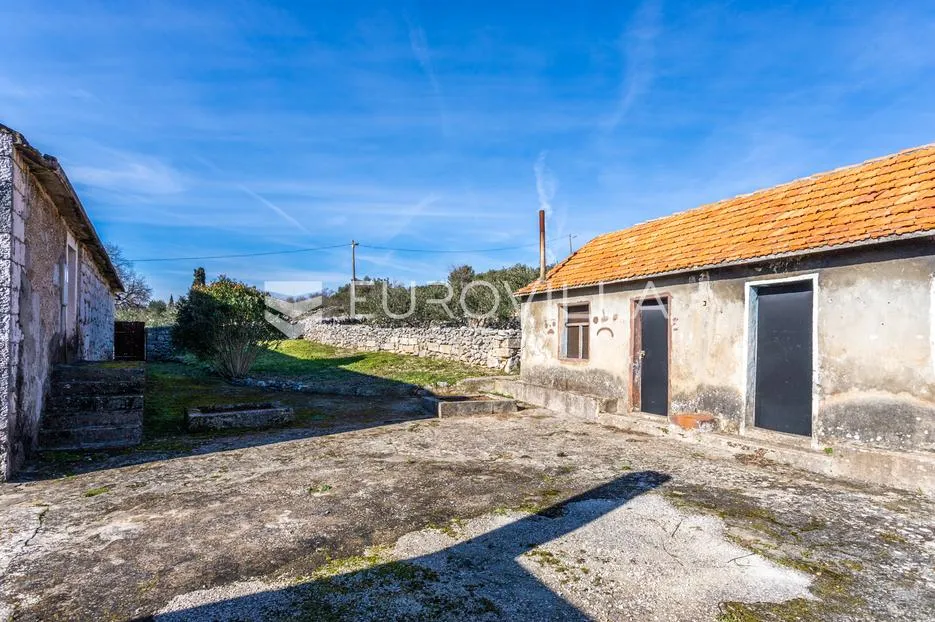 trogir - autohtono dalmatinsko imanje - slika 16