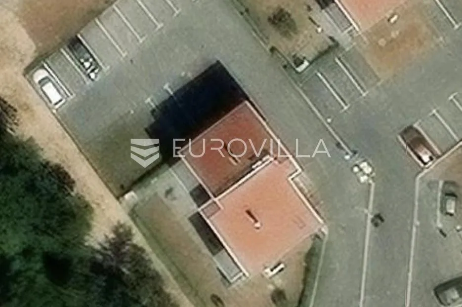 Viškovo, novogradnja u centru, stan s podnim grijanjem, okućnicom 140 m2