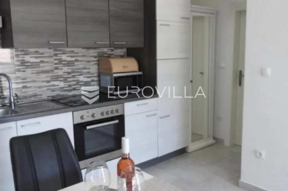 sevid, moderna dvojna kuća 280 m² s četiri stambene jedinice, 30 m od mora - slika 15
