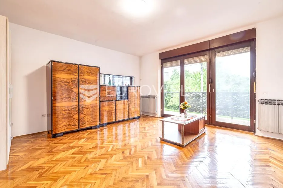 zagreb, prečko, komforan trosoban stan u kući nkp 120 m2 - slika 2