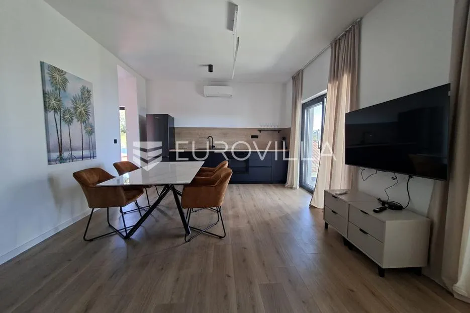 lovran, moderan stan, 90 m2,u novoj zgradi s bazenom - slika 2