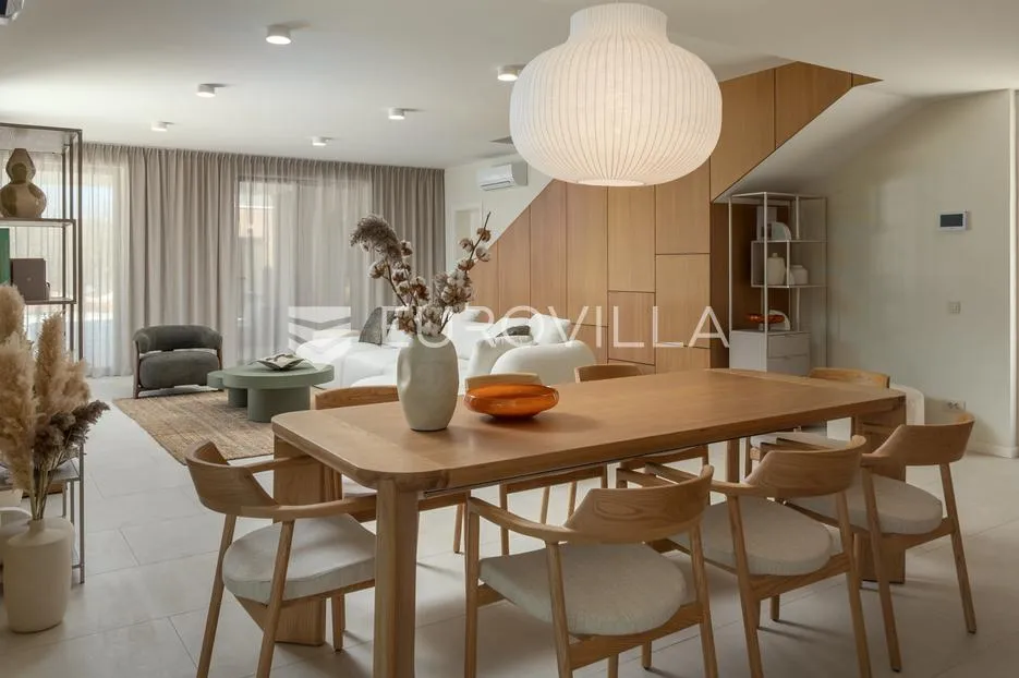 istra, labin, vrhunska moderna villa "e", grijani bazen 48 m², 2642 m² uređene okućnice - slika 52